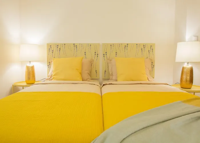 Rent4rest - Downtown Designer's Lägenhet *